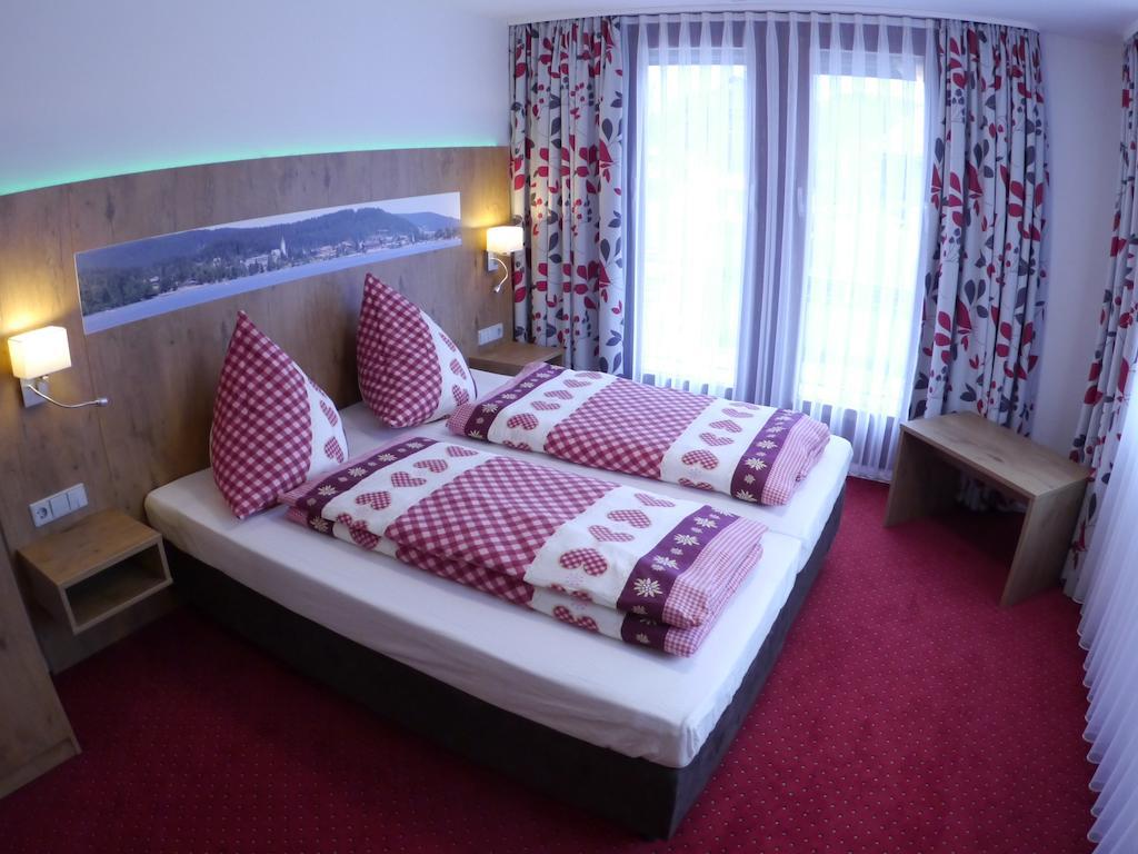 Gaestehaus Cafe Heck Titisee Стая снимка