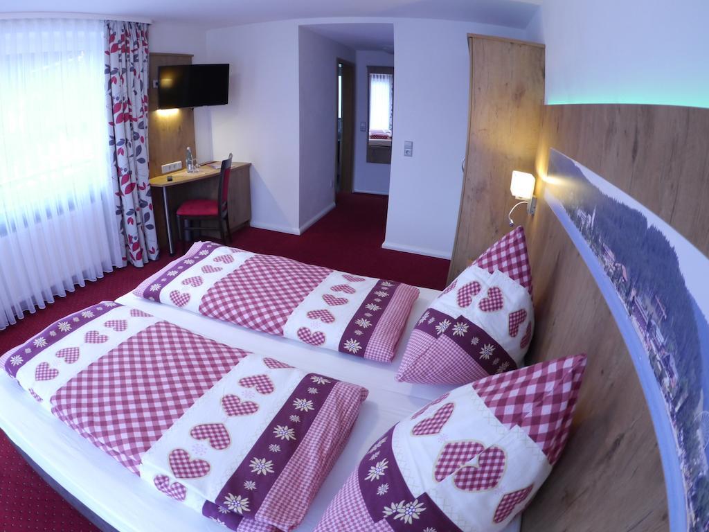 Gaestehaus Cafe Heck Titisee Стая снимка